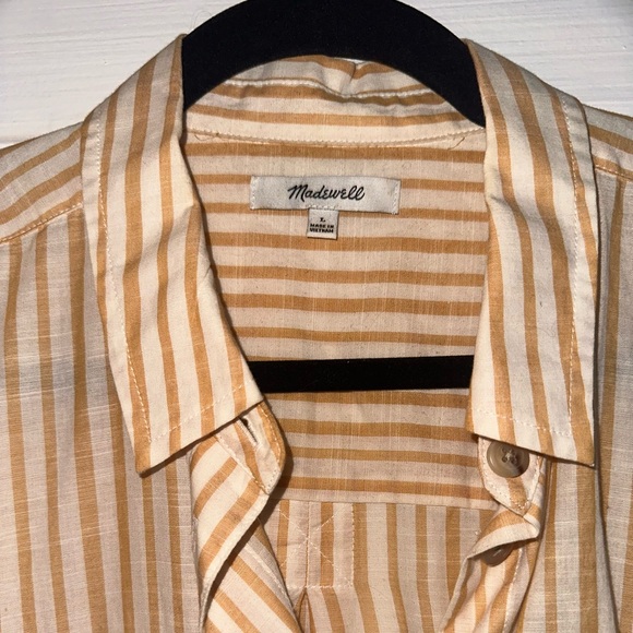 Madewell button down long sleeved - Picture 2 of 4
